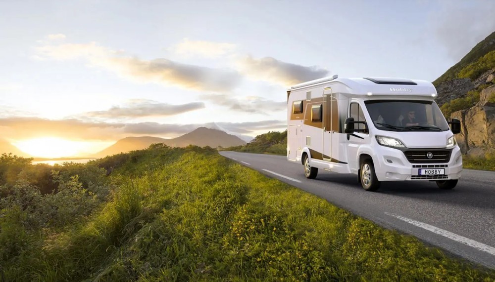 4 Berth Motorhome - image 3