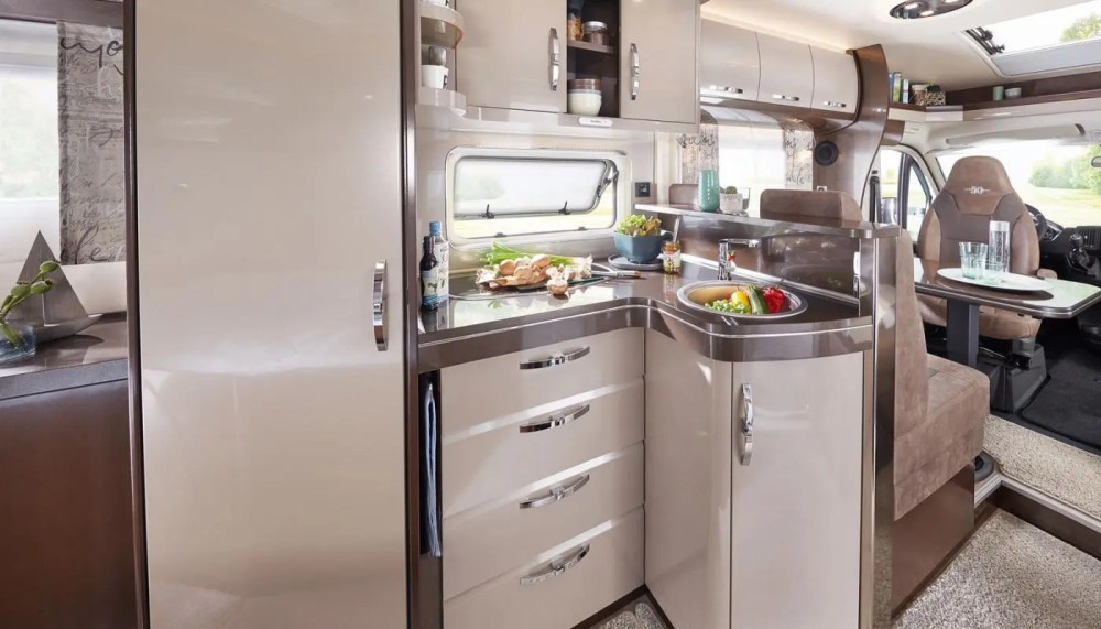 4 Berth Motorhome - image 4