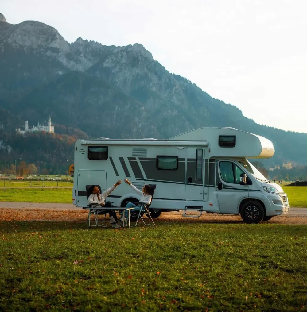 5 Berth Motorhome - image 6