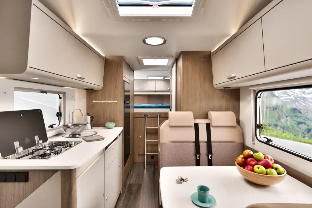 5 Berth Motorhome - image 7