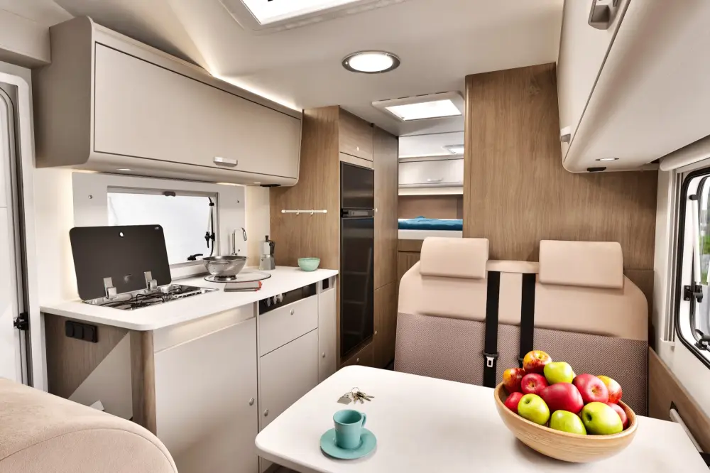 5 Berth Motorhome - image 8