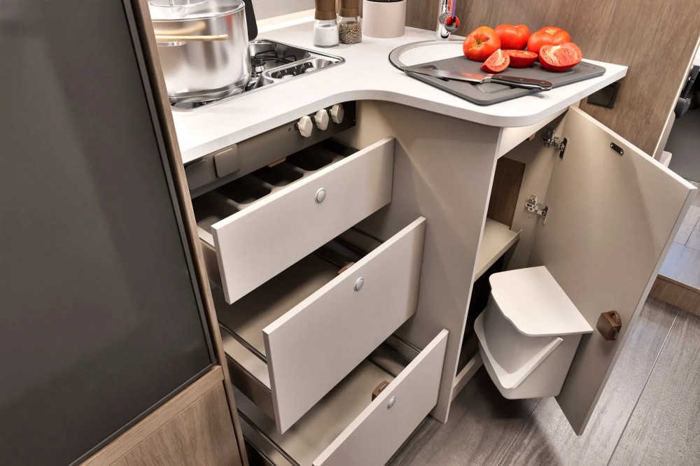 4 Berth Motorhome - image 11