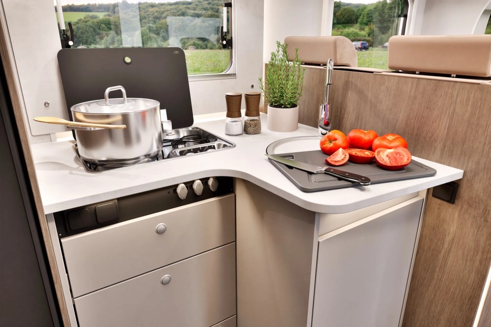 4 Berth Motorhome - image 12