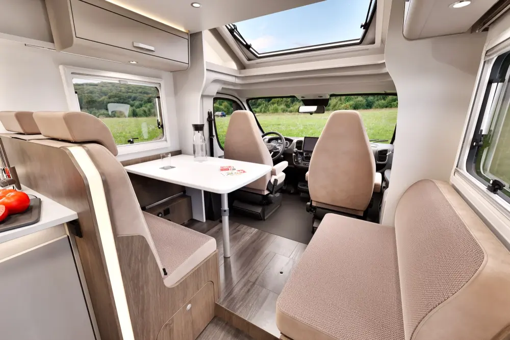 4 Berth Motorhome - image 15