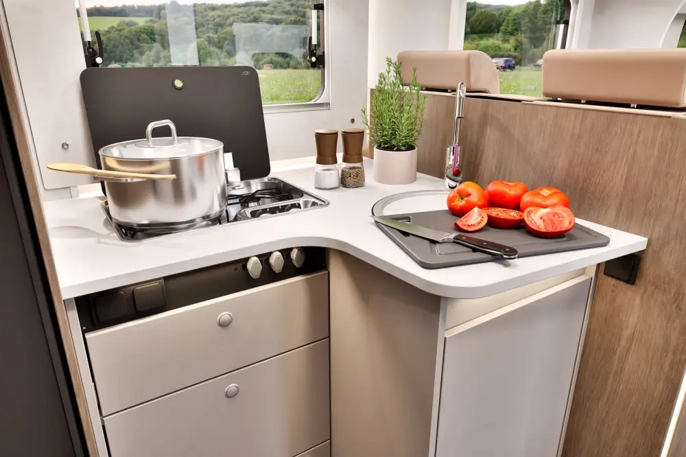 4 Berth Motorhome - image 9