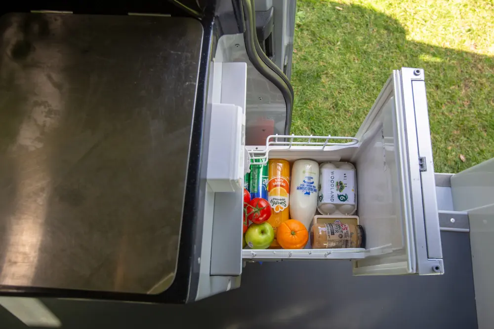 3-Berth Hi-Top Campervan - image 5