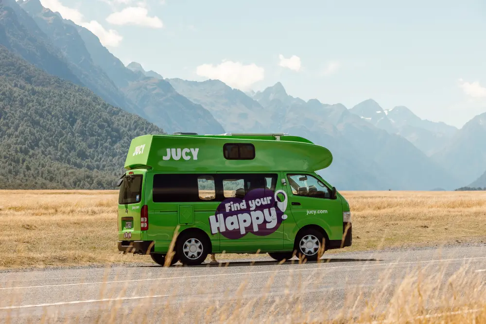 3-Berth Hi-Top Campervan - image 2