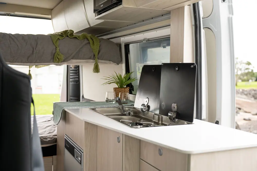 Fiat 4-Berth Campervan - image 8