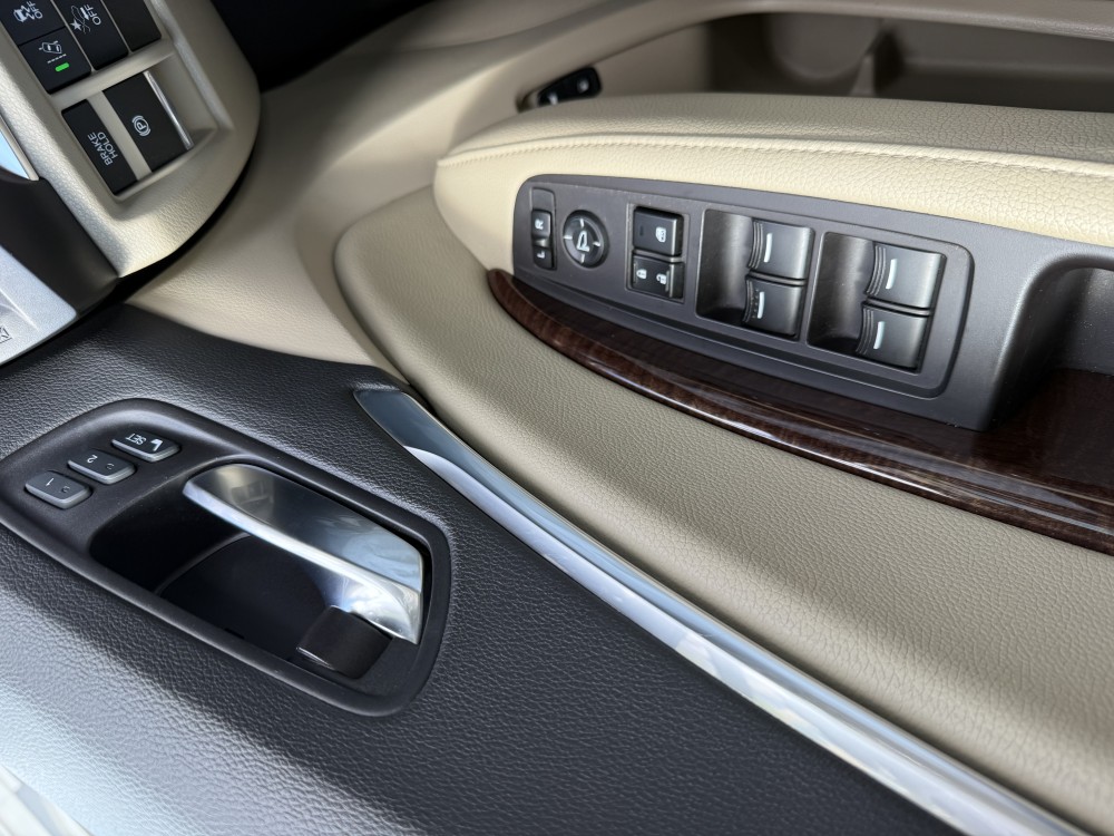 Acura MDX - image 14