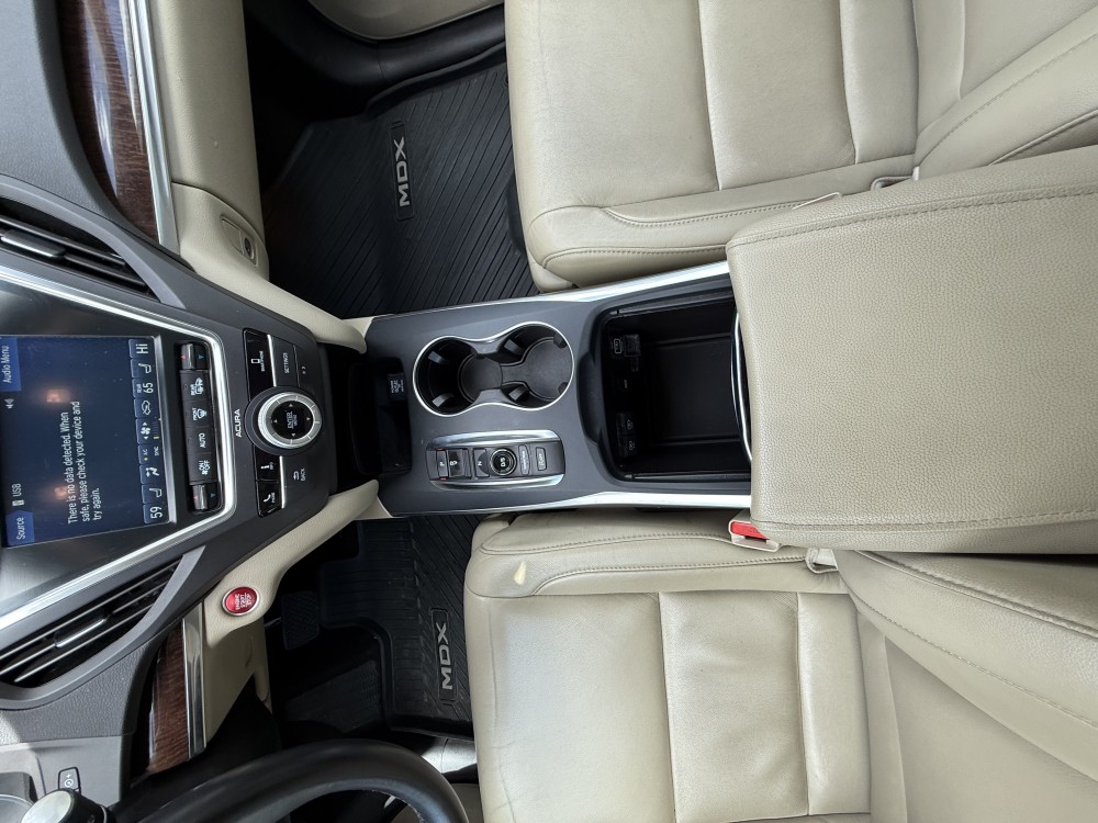 Acura MDX - image 11