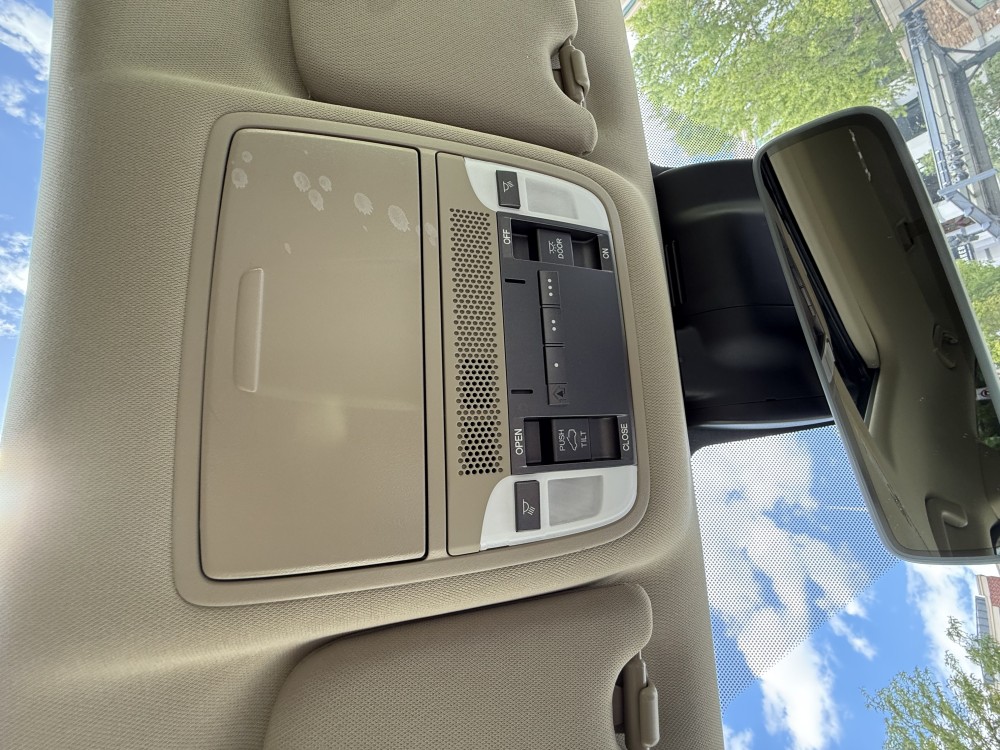 Acura MDX - image 17