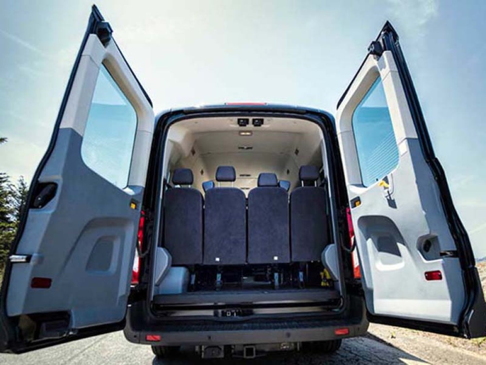 Ford Transit (15 Person) - image 11