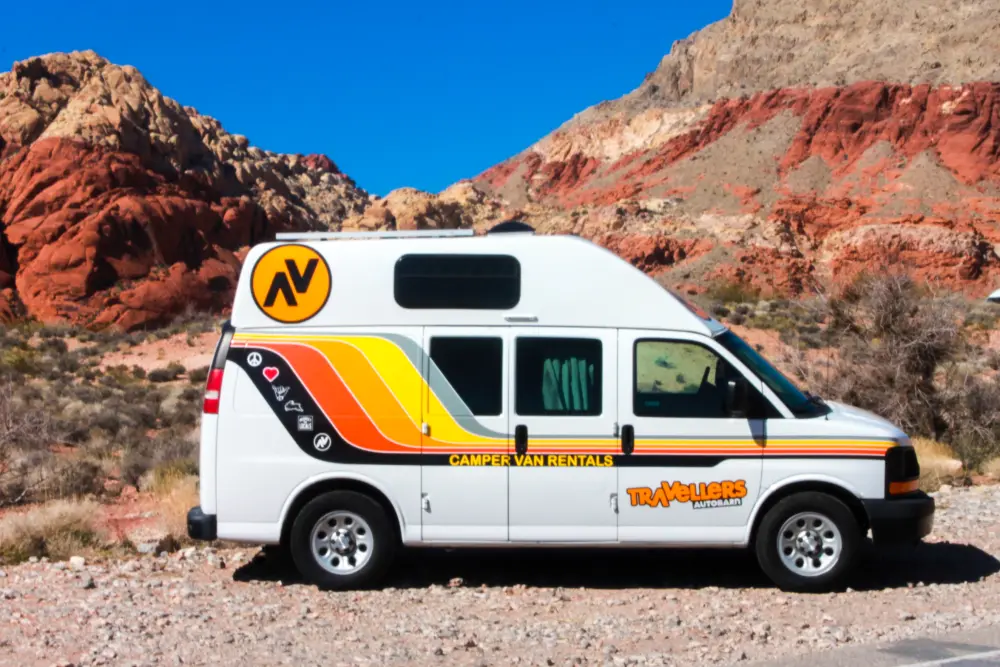 3 Berth Hitop - image 2