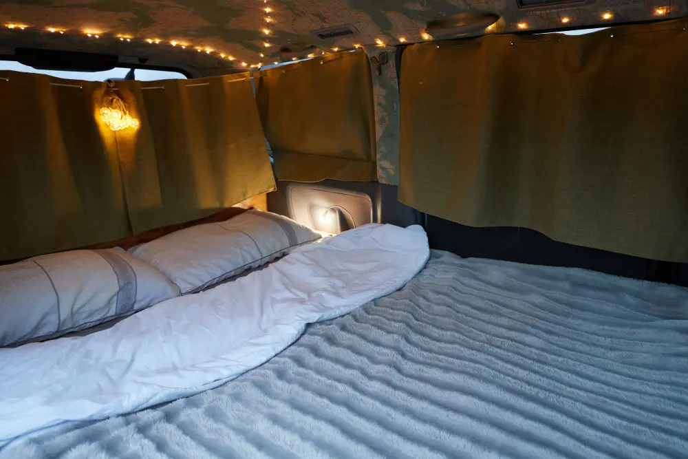 Sleepervan Generation 2 - Solar & Awning & Inverter - image 6