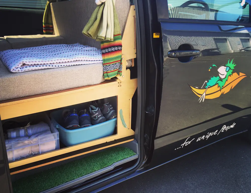 Sleepervan Generation 2 - Solar & Awning & Inverter - image 8