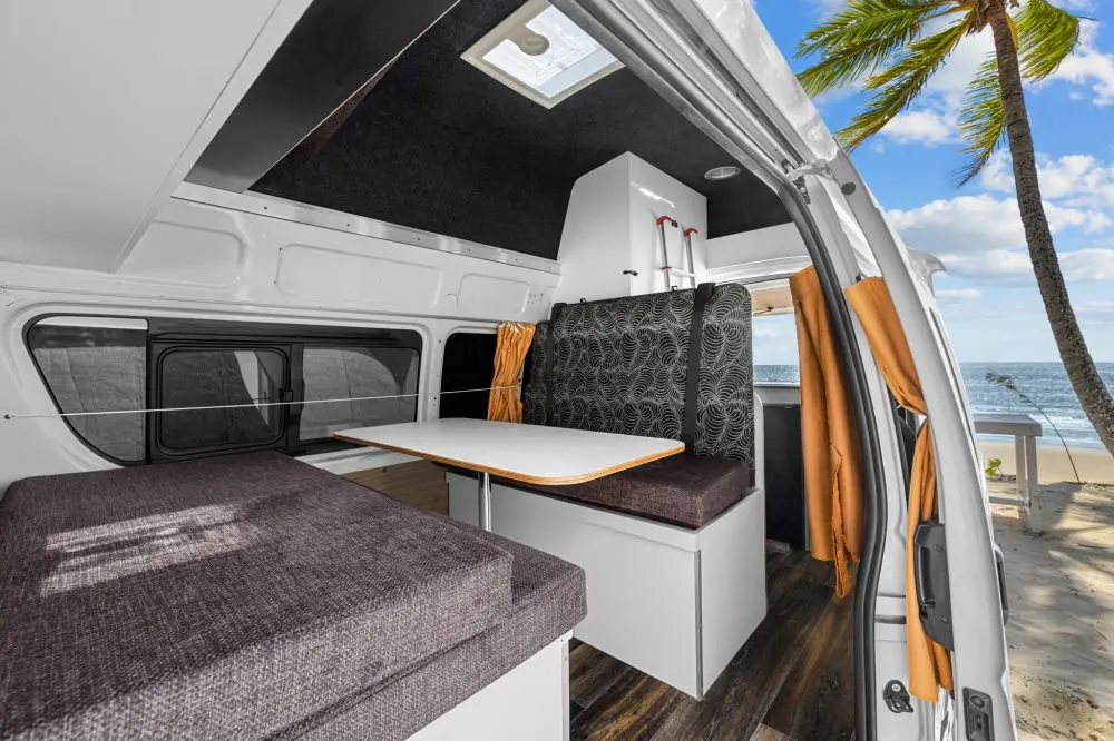 Deluxe 4 Person shower/toilet Campervan - image 7