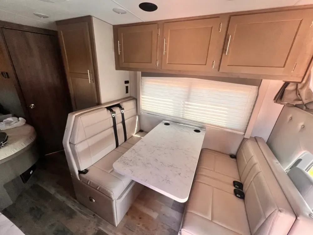 Adventurer C23 1 - image 6