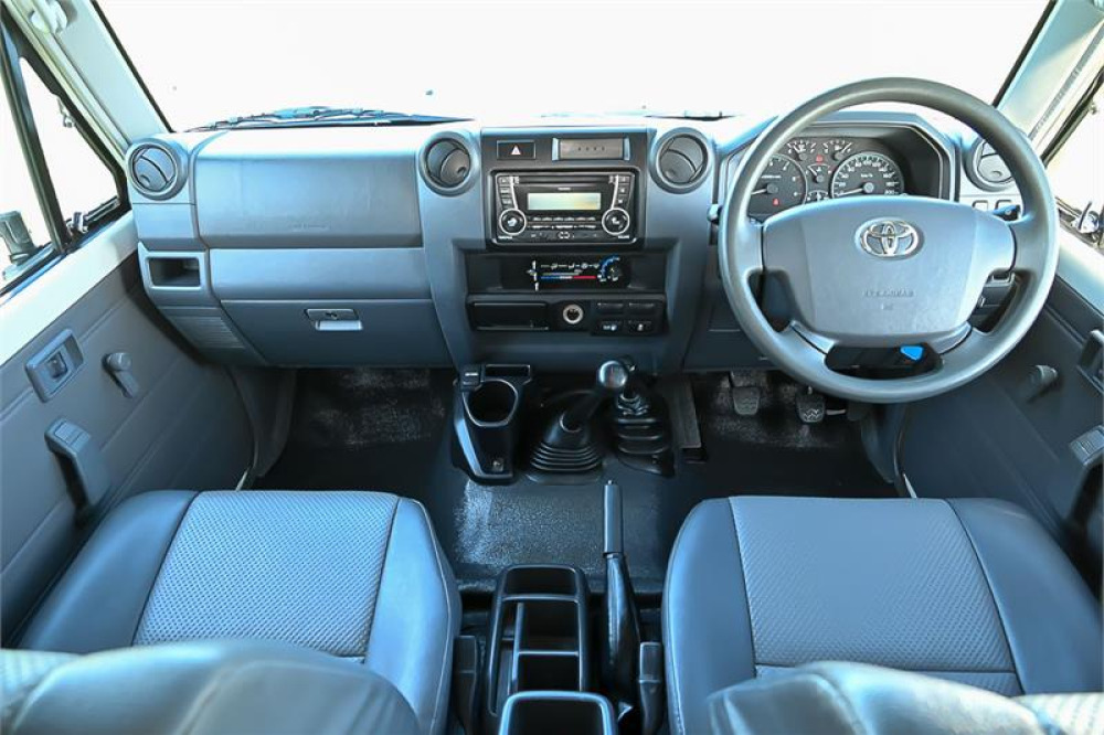 Landcruiser Troopy 2 Person - image 9