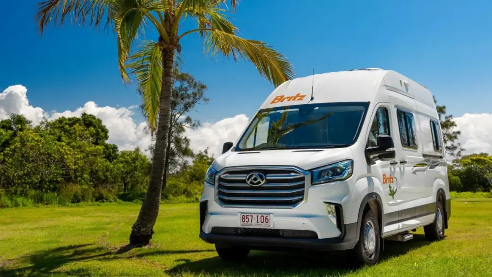2 Berth Hi-Top - image 2