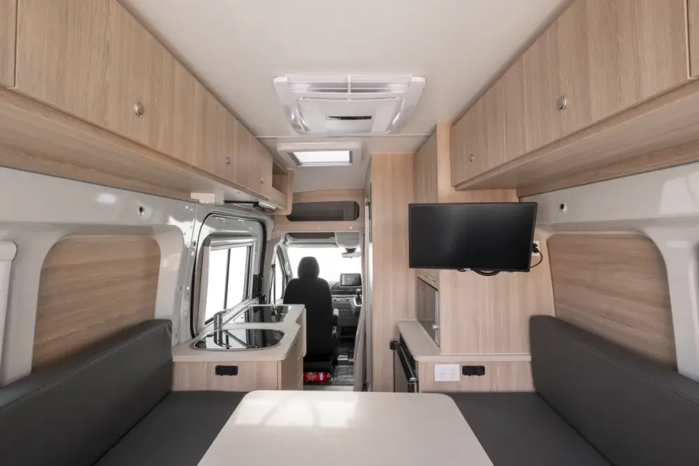 2 Berth Hi-Top - image 4