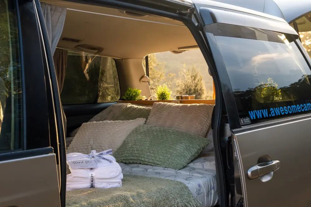 Compact 2 Berth - image 12