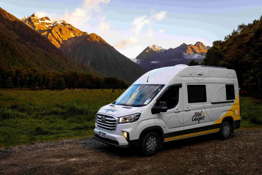2 Berth Premium Camper - Self-Contained - image 2