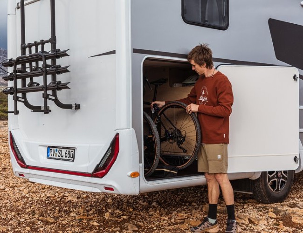 2 Berth Semi Integrated Motorhome - image 7