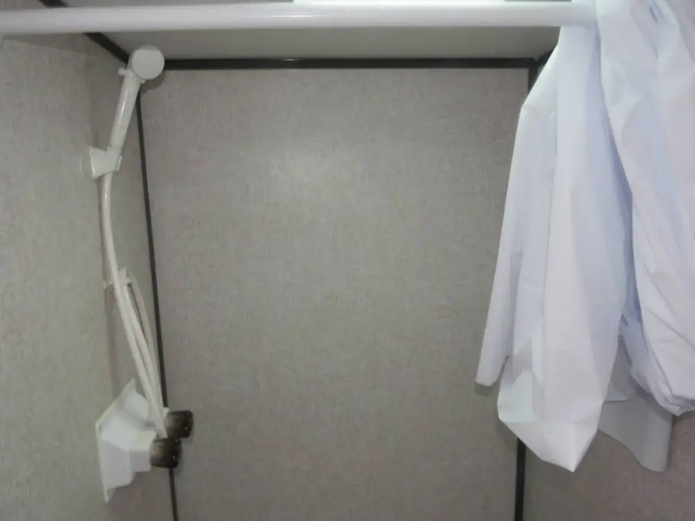 Dutchmen Trailer - image 11